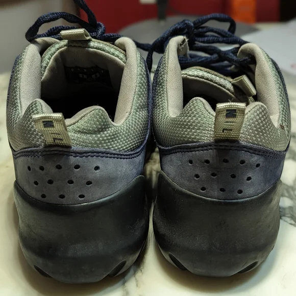 Men's Oakley Nail Lows -- Size 8 - Picture 4 of 8